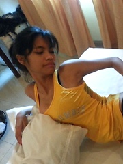 Skinny sexy young Pinay shows her slutty side