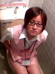 Japanese Toilet Pissing