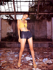 Aki Hoshino Asian tries to hide cans and shows appetizing behind