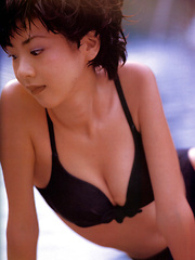 Aki Hoshino Asian tries to hide cans and shows appetizing behind